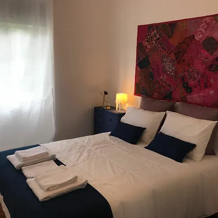 Guest house Good Time Airport In Lisbon